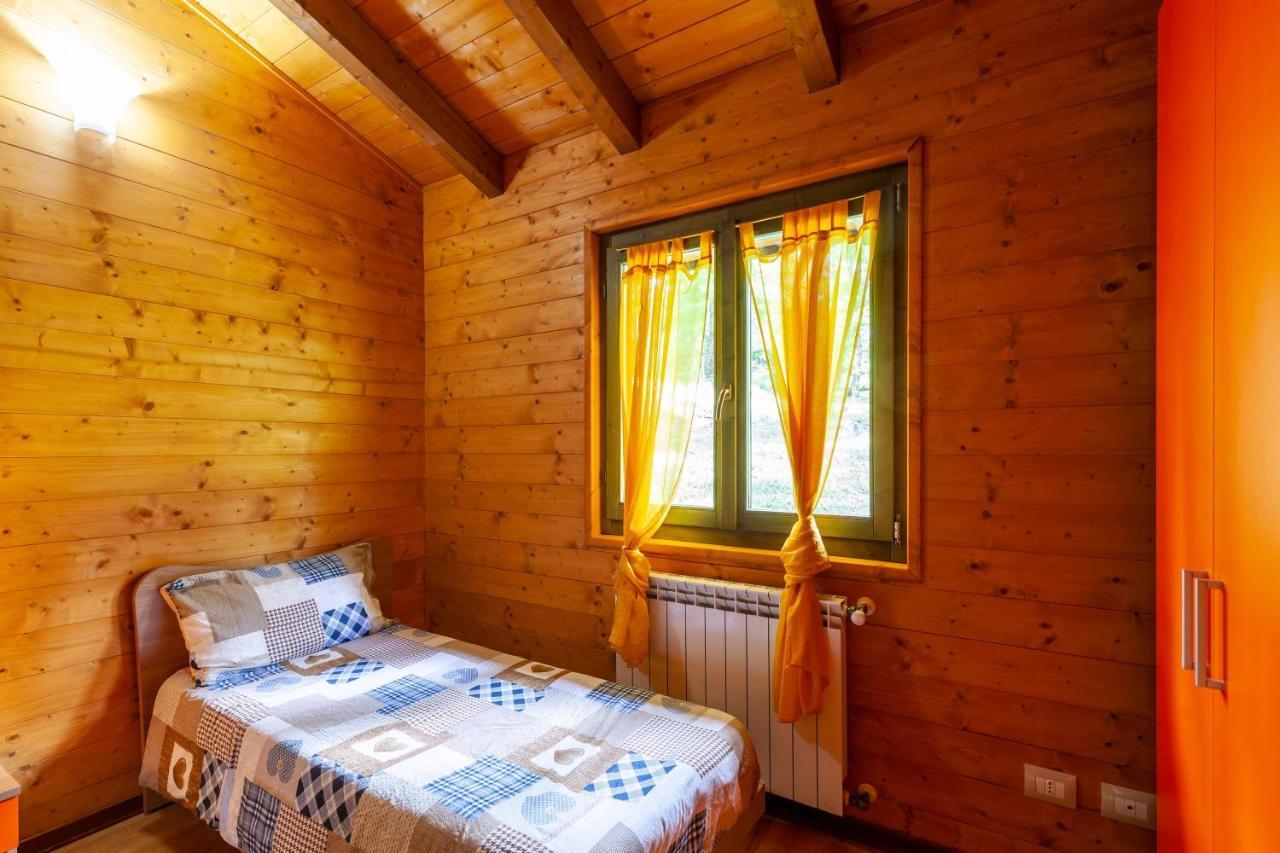 Villaggio Anemone - Chalet Mirtillo Capanne di Sillano Εξωτερικό φωτογραφία